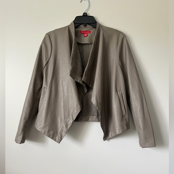 Saks Fifth Avenue Faux Leather Open Front Jacket Size Small Taupe Drape Style - Picture 2 of 15